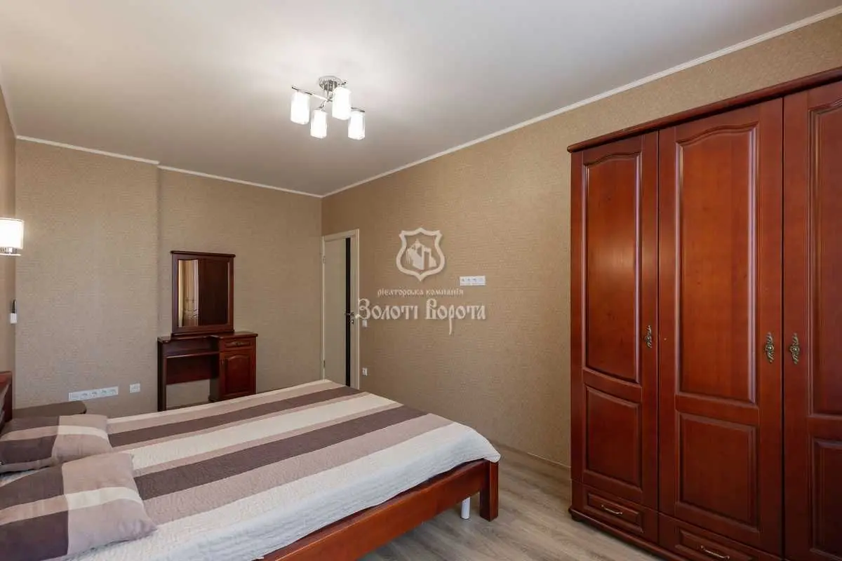 Фото Продаю 3 кімнатну квартиру, 87.8 кв. м, Євгена Сверстюка вул. 6а Київ, ціна: 184000 USD, код 8953