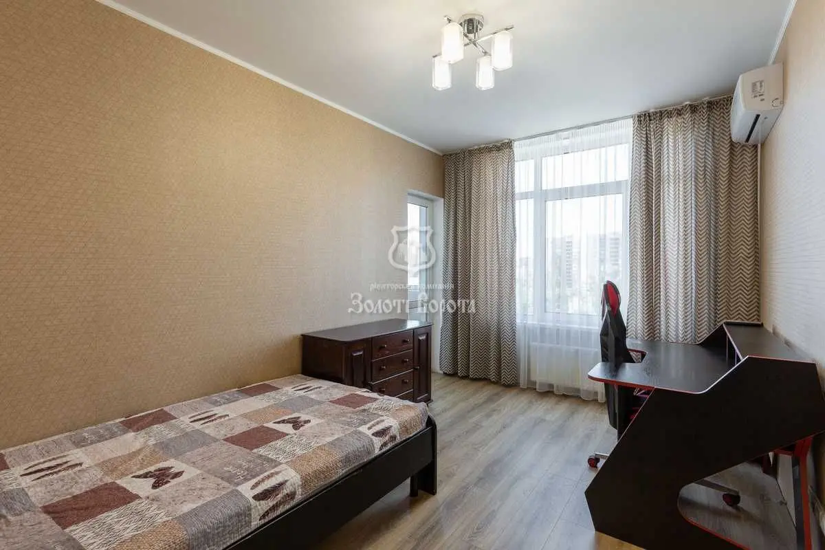 Фото Продаю 3 кімнатну квартиру, 87.8 кв. м, Євгена Сверстюка вул. 6а Київ, ціна: 184000 USD, код 8953