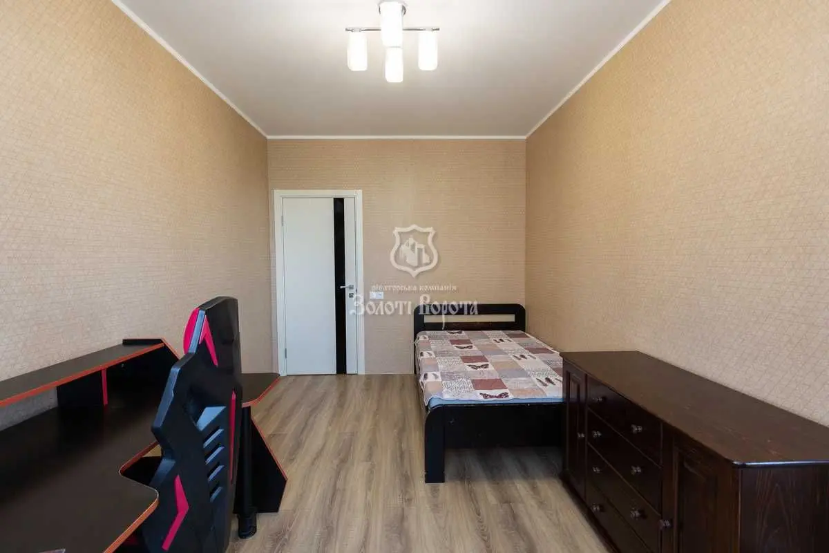 Фото Продаю 3 кімнатну квартиру, 87.8 кв. м, Євгена Сверстюка вул. 6а Київ, ціна: 184000 USD, код 8953