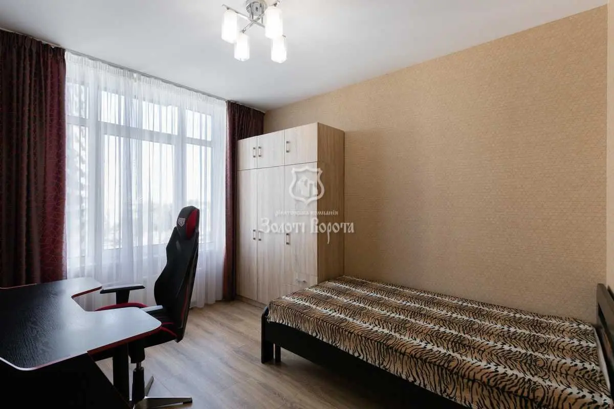 Фото Продаю 3 кімнатну квартиру, 87.8 кв. м, Євгена Сверстюка вул. 6а Київ, ціна: 184000 USD, код 8953