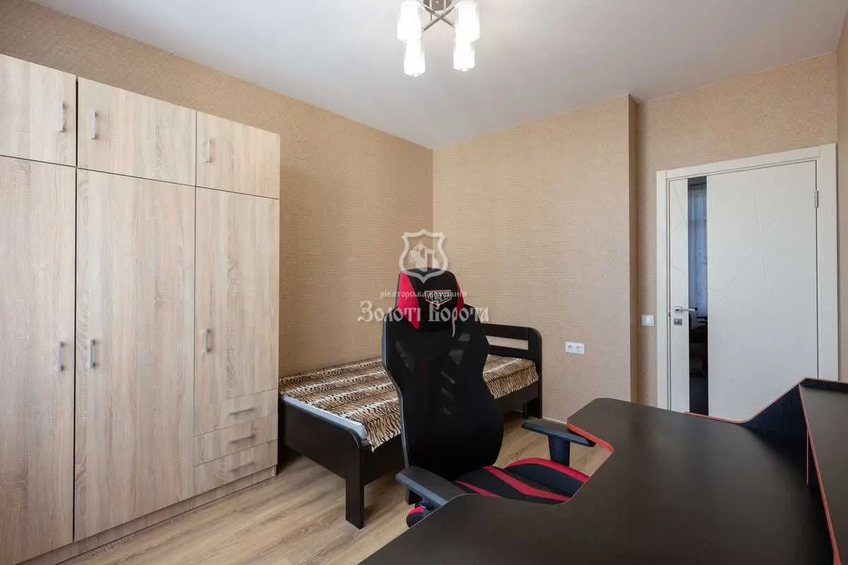 Фото Продаю 3 кімнатну квартиру, 87.8 кв. м, Євгена Сверстюка вул. 6а Київ, ціна: 184000 USD, код 8953