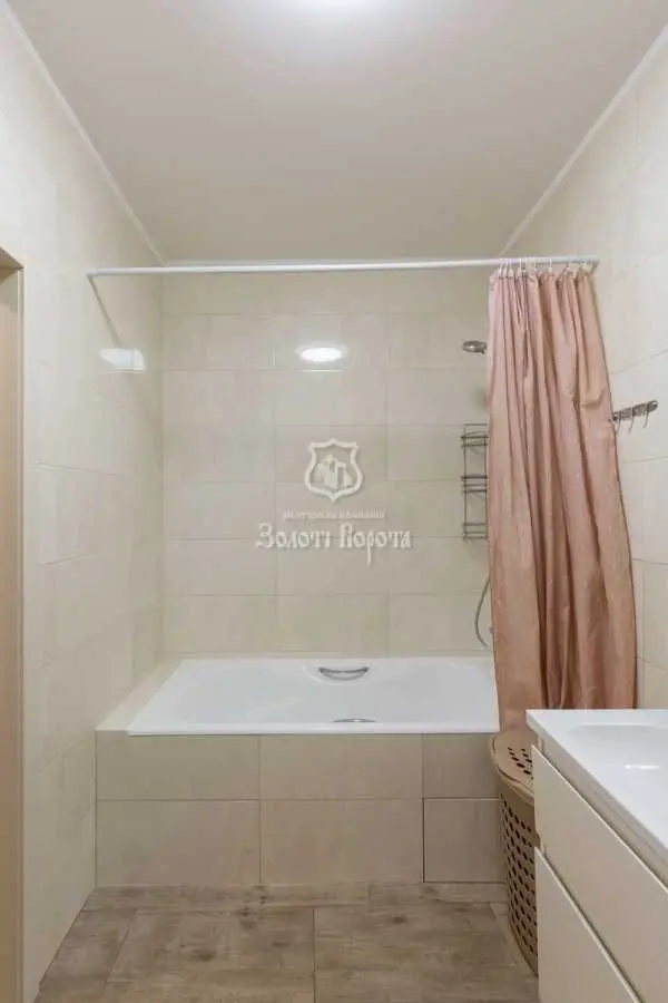 Фото Продаю 3 кімнатну квартиру, 87.8 кв. м, Євгена Сверстюка вул. 6а Київ, ціна: 184000 USD, код 8953