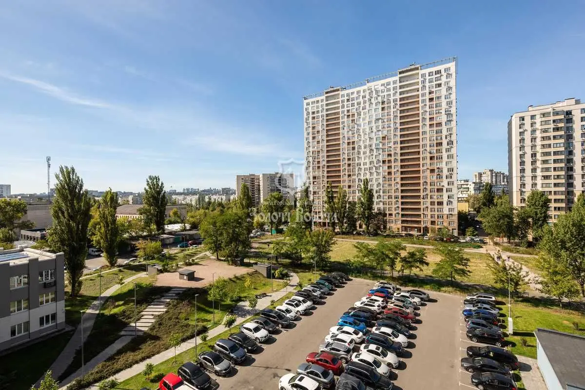 Фото Продаю 3 кімнатну квартиру, 87.8 кв. м, Євгена Сверстюка вул. 6а Київ, ціна: 184000 USD, код 8953