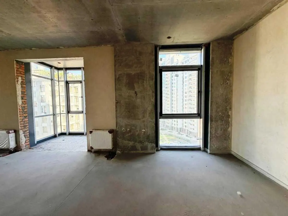 Фото Продаю 2 кімнатну квартиру, 90 кв. м, Андрія Верхогляда вул. (Михайла Драгомирова)  Київ, ціна: 265000 USD, код 8960