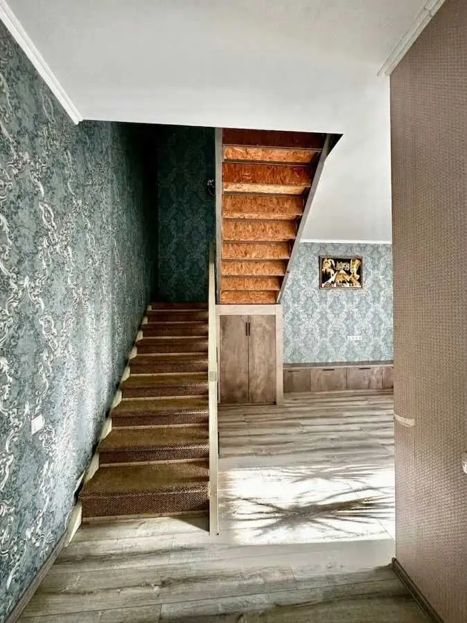 Фото Продаю будинок, 147 кв. м, Центральна Садова вул.  Київ, ціна: 185000 USD, код 8965