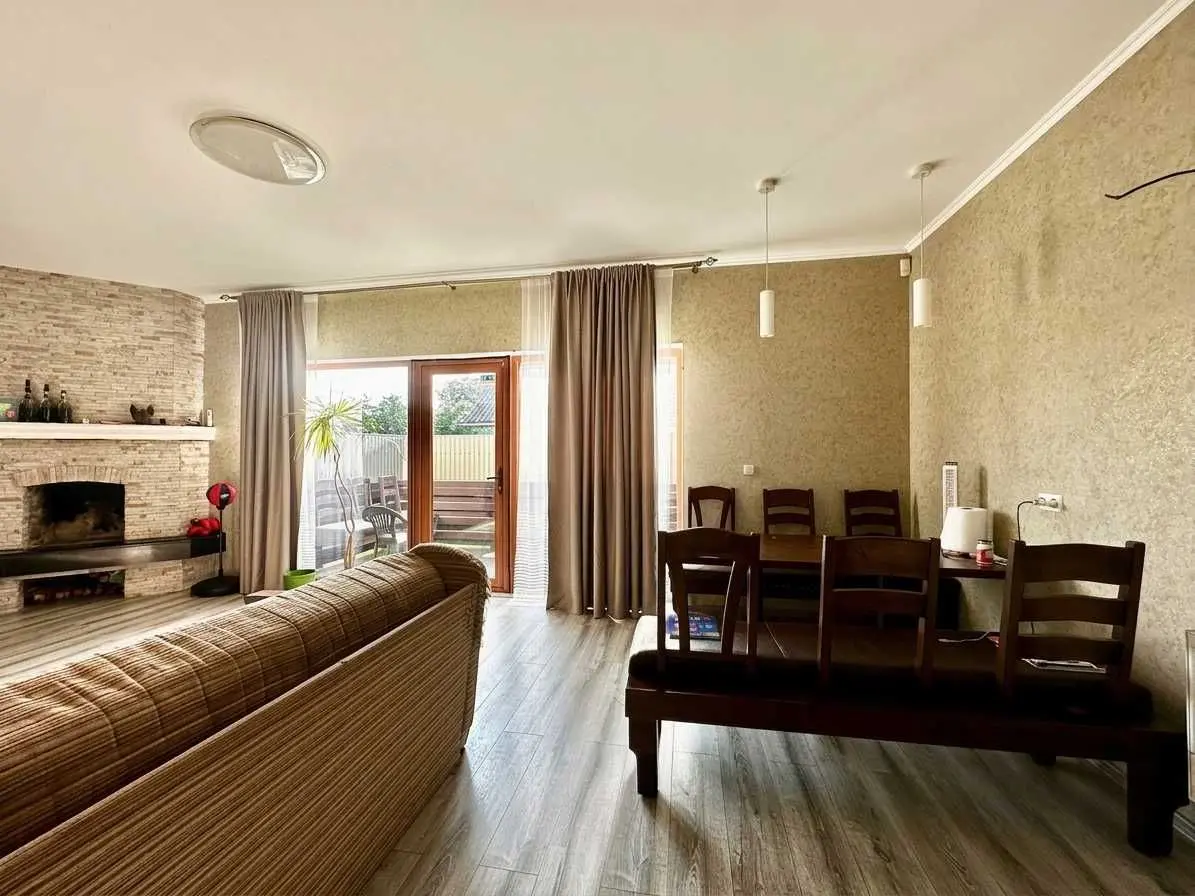 Фото Продаю будинок, 147 кв. м, Центральна Садова вул.  Київ, ціна: 185000 USD, код 8965