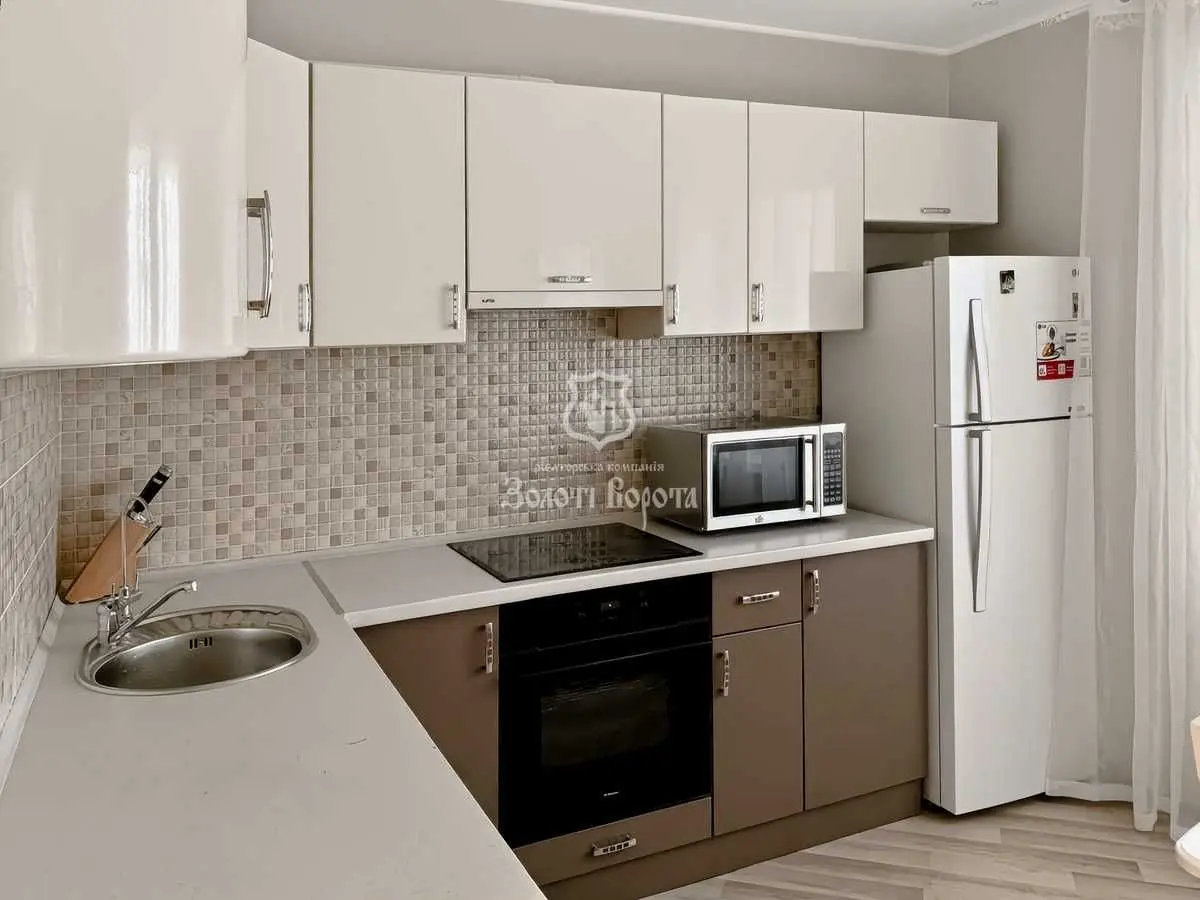Фото Selling a 1-room apartment, 43.2 sq.m., Yelyzavety Chavdar Street 28 Kyiv, price: 59900 USD, code 8966