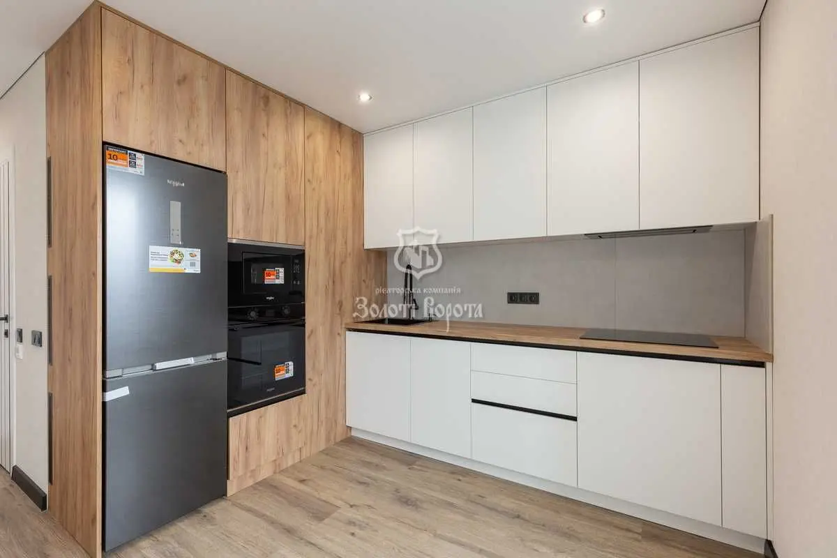 Фото Продаю 2 кімнатну квартиру, 60 кв. м, Сергія Данченка вул. 28 Київ, ціна: 99000 USD, код 8971