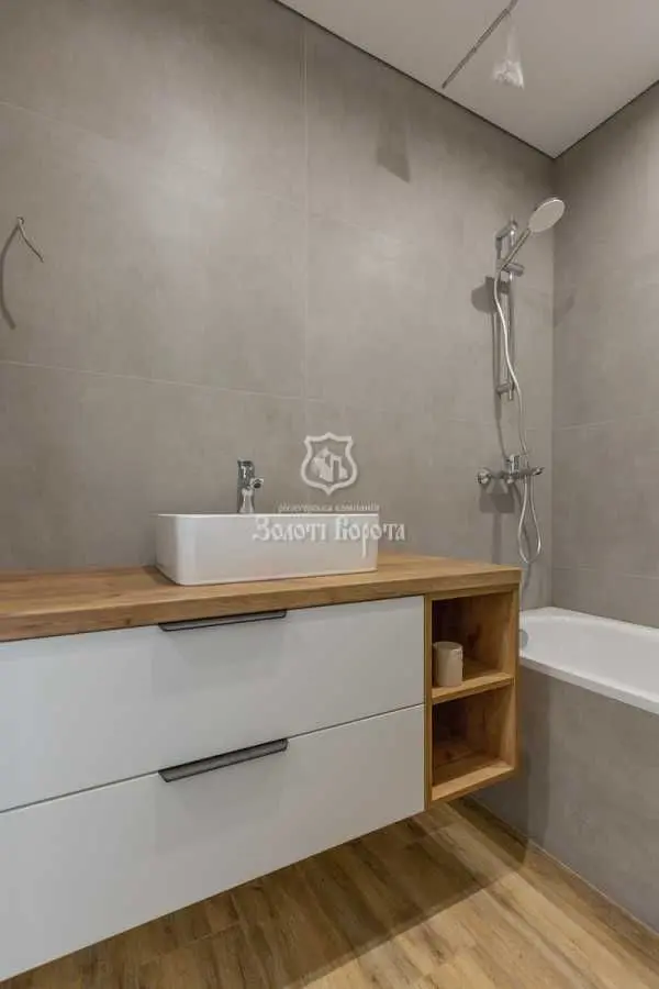 Фото Продаю 2 кімнатну квартиру, 60 кв. м, Сергія Данченка вул. 28 Київ, ціна: 99000 USD, код 8971