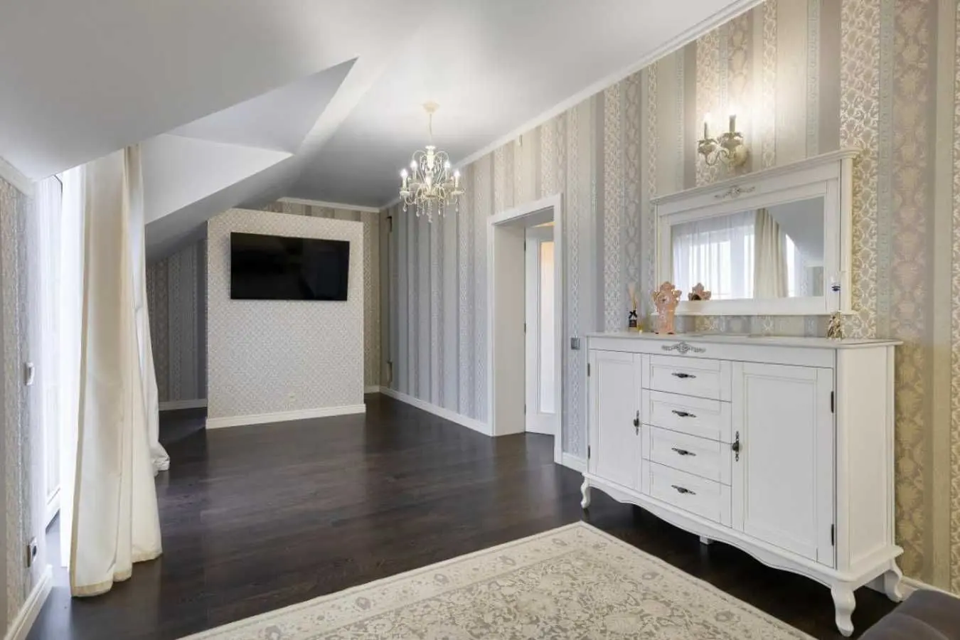 Фото Продаю 5 кімнатну квартиру, 298 кв. м, Сокільники, ціна: 395000 USD, код 8979