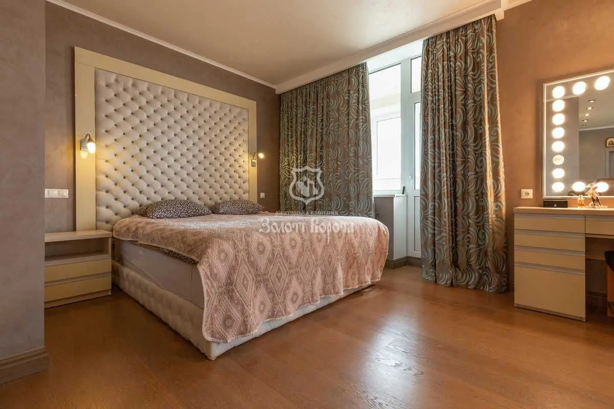 Фото Selling a 4-room apartment, 233 sq.m., Verkhovynna Street 35 Kyiv, price: 190000 USD, code 8980