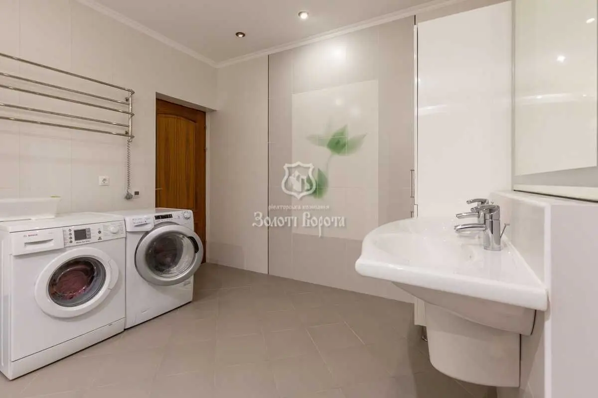 Фото Selling a 4-room apartment, 233 sq.m., Verkhovynna Street 35 Kyiv, price: 190000 USD, code 8980