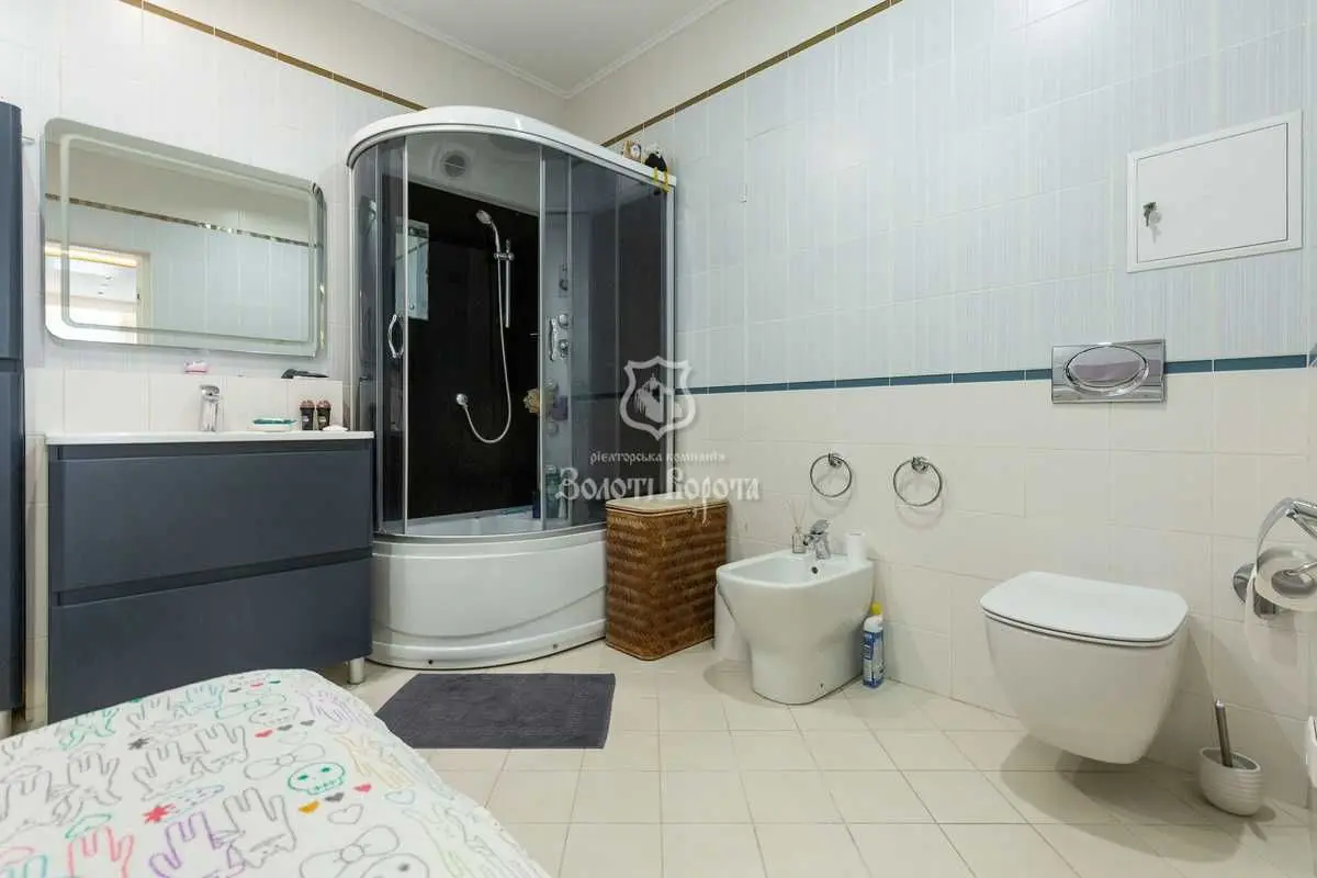 Фото Selling a 4-room apartment, 233 sq.m., Verkhovynna Street 35 Kyiv, price: 190000 USD, code 8980