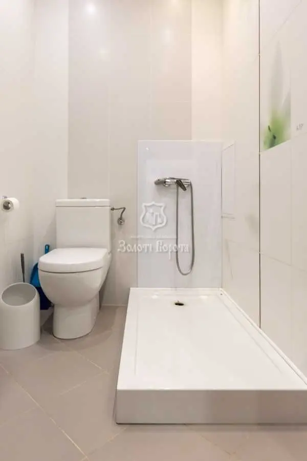 Фото Selling a 4-room apartment, 233 sq.m., Verkhovynna Street 35 Kyiv, price: 190000 USD, code 8980