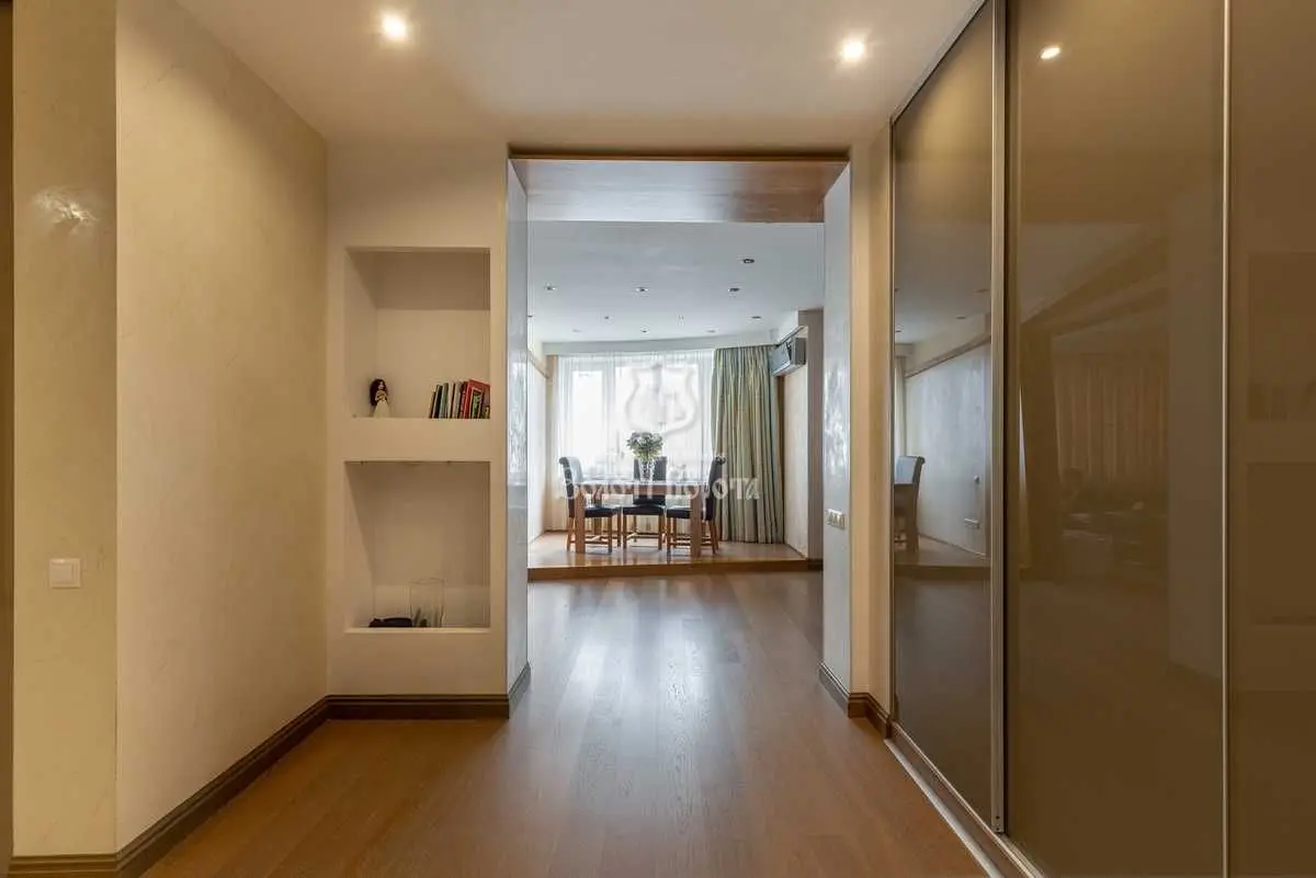 Фото Selling a 4-room apartment, 233 sq.m., Verkhovynna Street 35 Kyiv, price: 190000 USD, code 8980