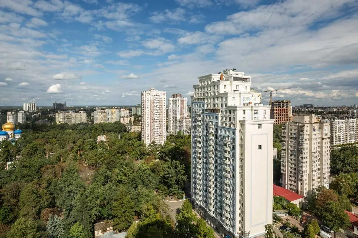 Фото Selling a 4-room apartment, 233 sq.m., Verkhovynna Street 35 Kyiv, price: 190000 USD, code 8980
