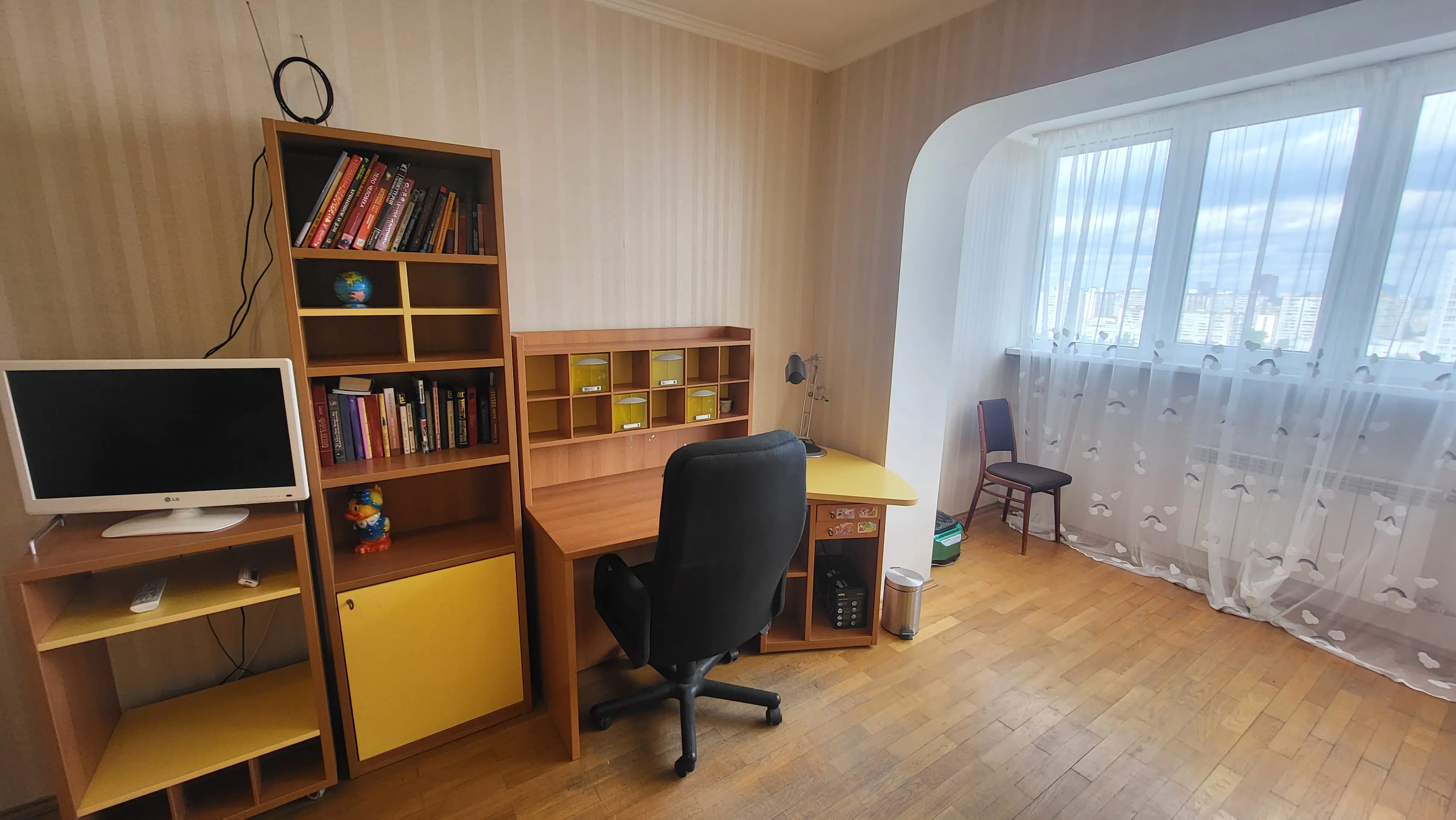 Фото Зняти 3 кімнатну квартиру, Миколи Бажана просп. 36 Київ в довгострокову оренду, ціна: 18500 UAH, код 8984