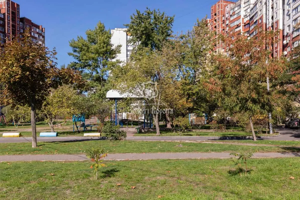 Фото Продаю 2-комнатную квартиру, 59.5 кв. м, Миколи Закревського ул. (Милославская) 7 Киев, цена: 60000 USD, код 8987