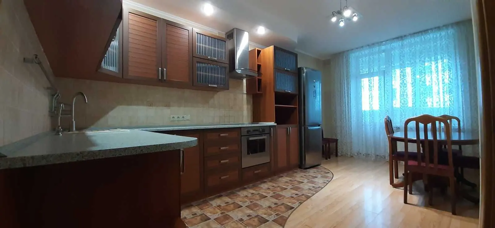 Фото Selling a 2-room apartment, 82 sq.m., Verkhovynna Street 35 Kyiv, price: 115000 USD, code 8997