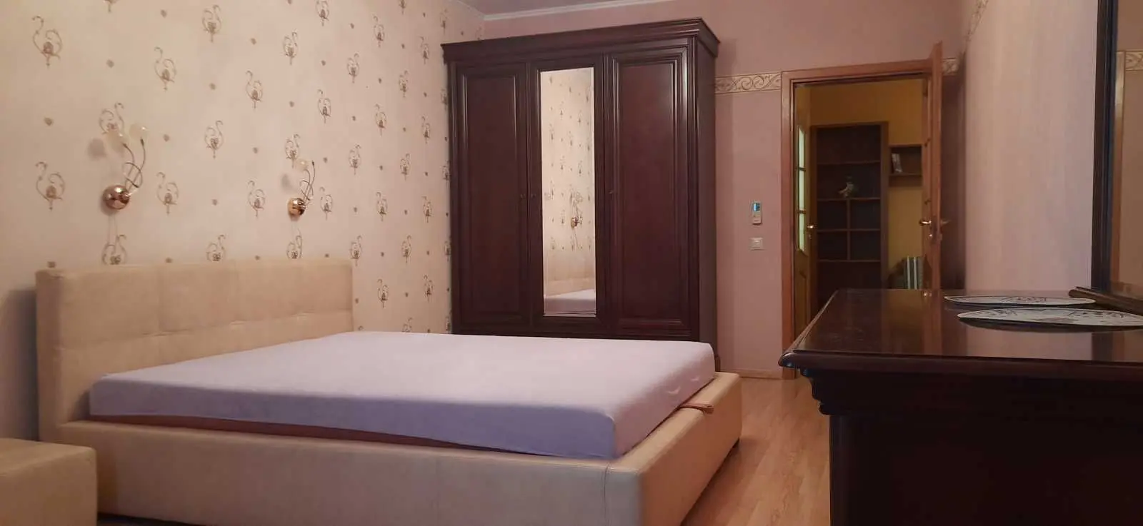 Фото Selling a 2-room apartment, 82 sq.m., Verkhovynna Street 35 Kyiv, price: 115000 USD, code 8997