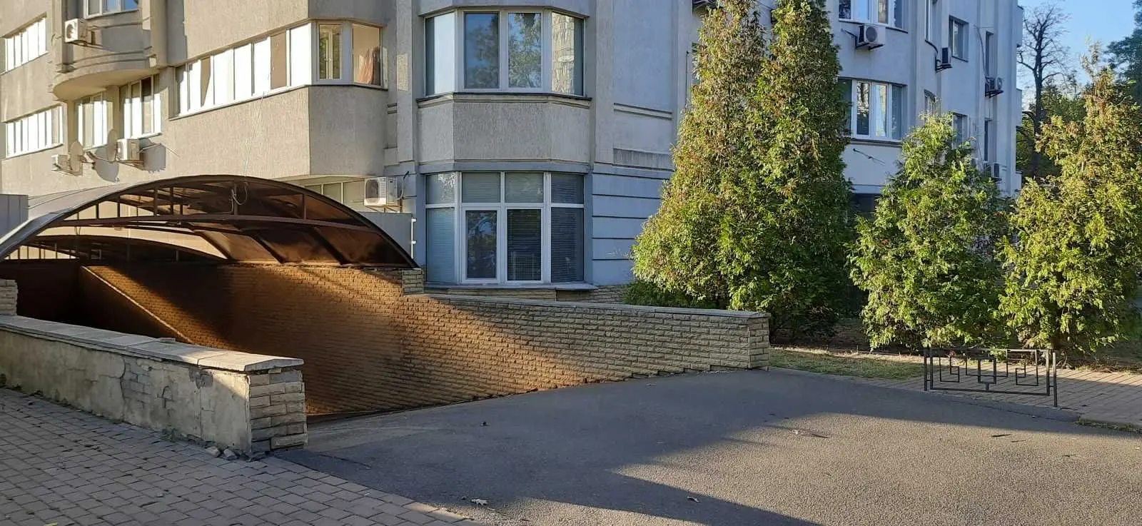 Фото Selling a 2-room apartment, 82 sq.m., Verkhovynna Street 35 Kyiv, price: 115000 USD, code 8997
