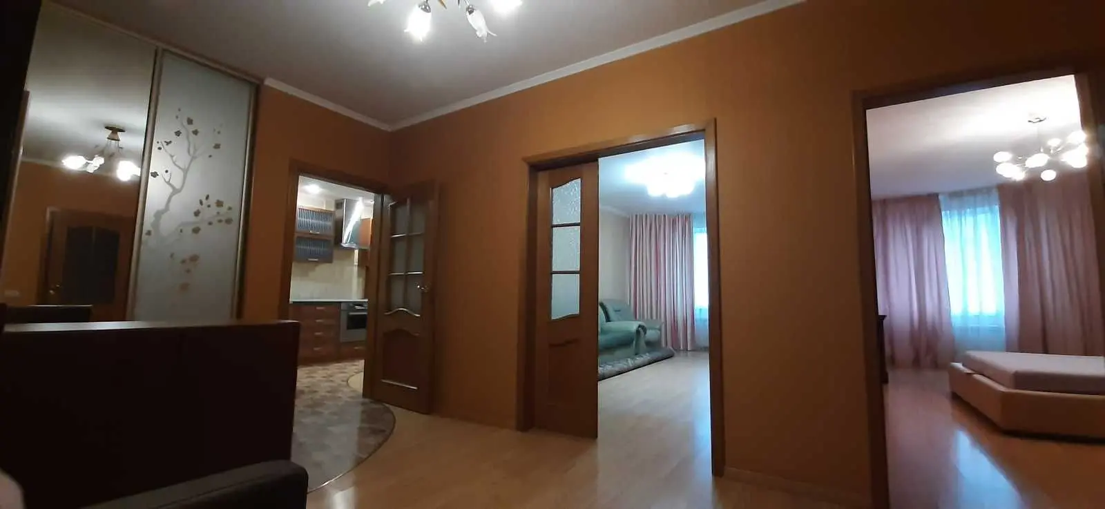 Фото Selling a 2-room apartment, 82 sq.m., Verkhovynna Street 35 Kyiv, price: 115000 USD, code 8997