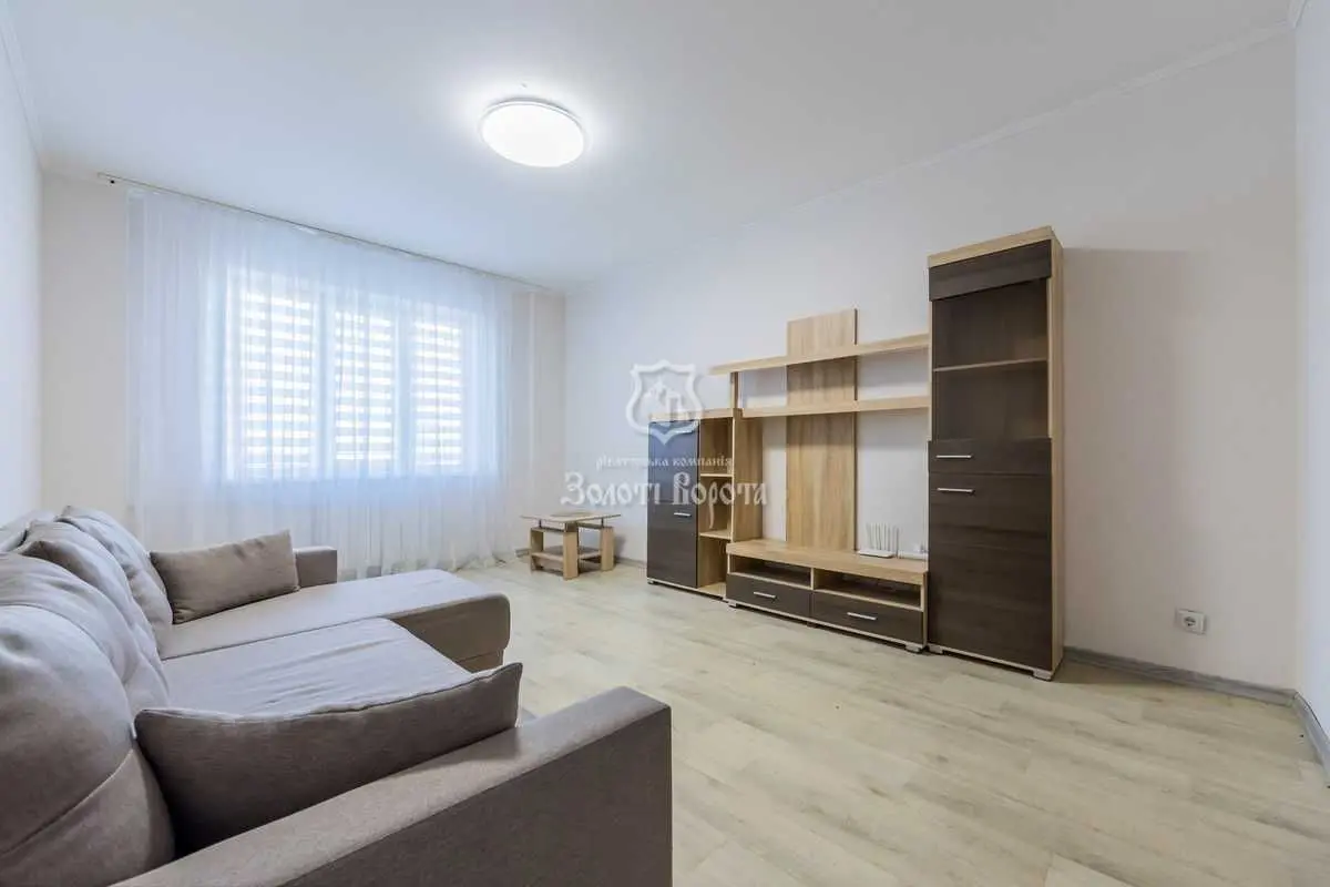 Фото Продаю 3 кімнатну квартиру, 70 кв. м, Миколи Бажана просп.  Київ, ціна: 95000 USD, код 8998