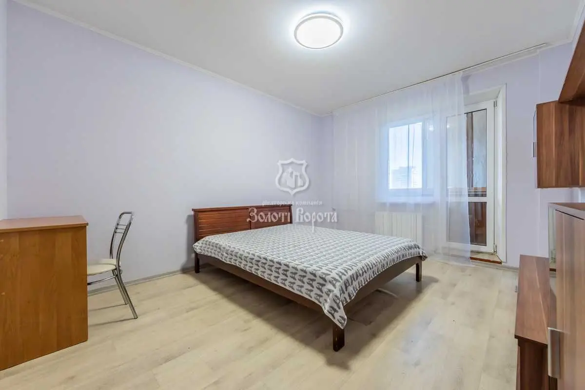 Фото Продаю 3 кімнатну квартиру, 70 кв. м, Миколи Бажана просп.  Київ, ціна: 95000 USD, код 8998