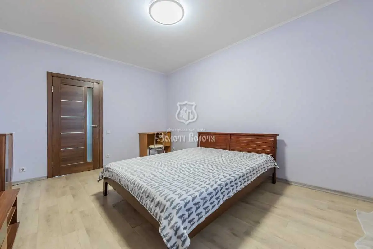 Фото Продаю 3 кімнатну квартиру, 70 кв. м, Миколи Бажана просп.  Київ, ціна: 95000 USD, код 8998