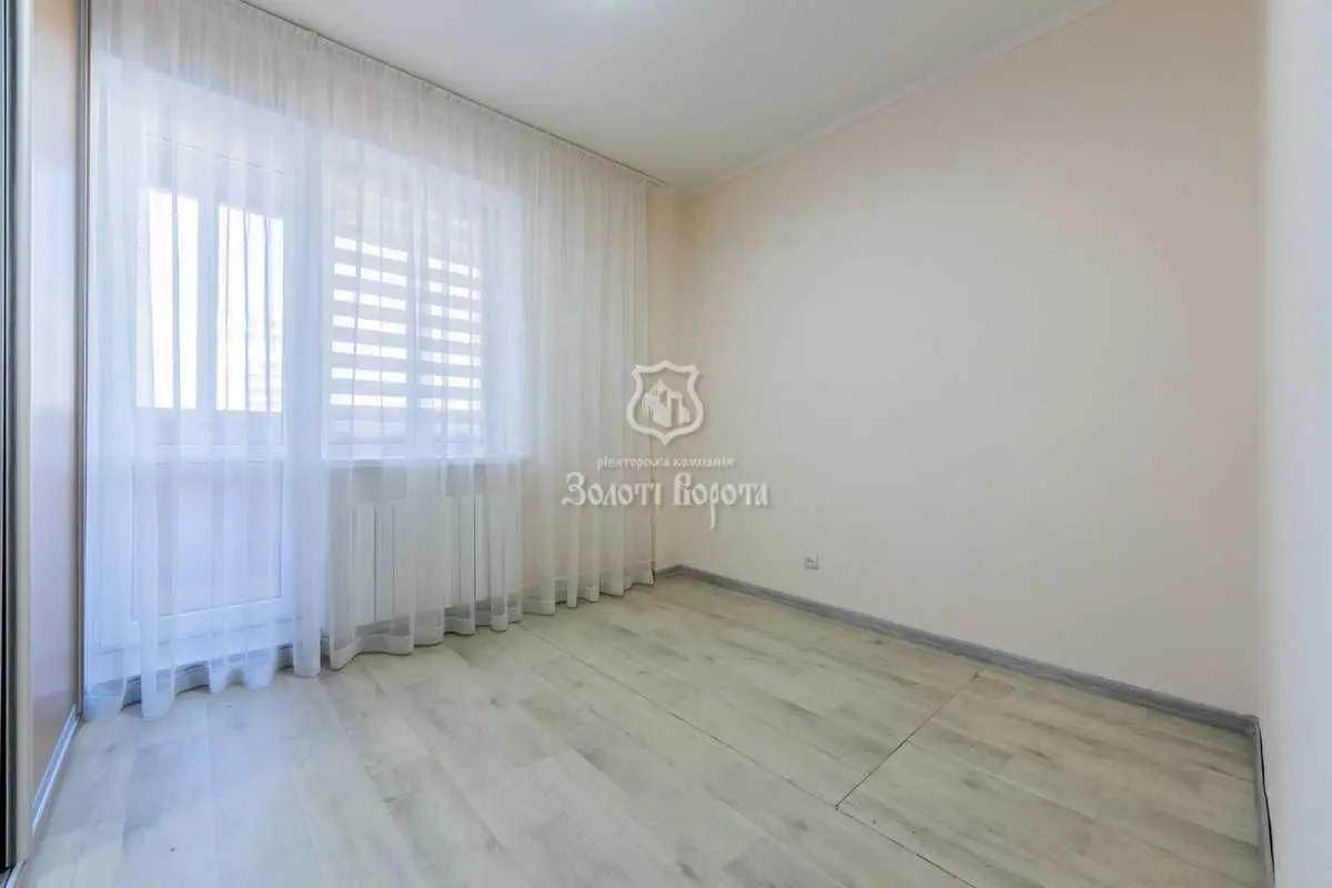 Фото Продаю 3 кімнатну квартиру, 70 кв. м, Миколи Бажана просп.  Київ, ціна: 95000 USD, код 8998