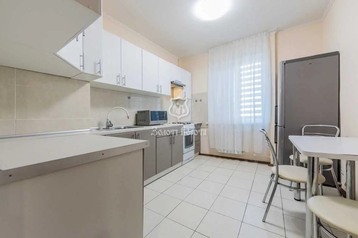 Фото Продаю 3 кімнатну квартиру, 70 кв. м, Миколи Бажана просп.  Київ, ціна: 95000 USD, код 8998