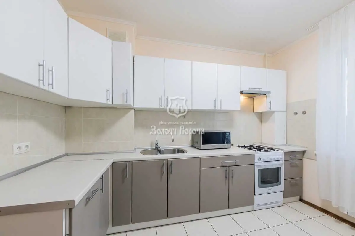 Фото Продаю 3 кімнатну квартиру, 70 кв. м, Миколи Бажана просп.  Київ, ціна: 95000 USD, код 8998