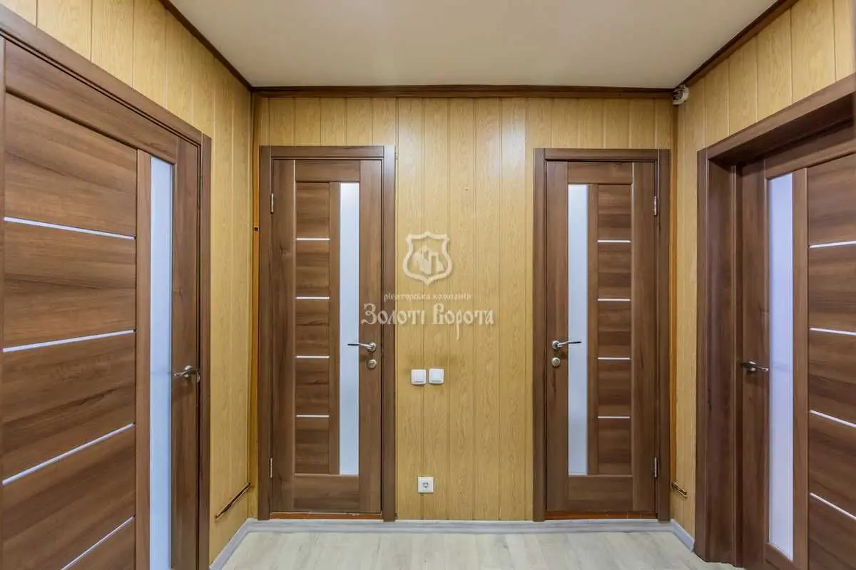 Фото Продаю 3 кімнатну квартиру, 70 кв. м, Миколи Бажана просп.  Київ, ціна: 95000 USD, код 8998