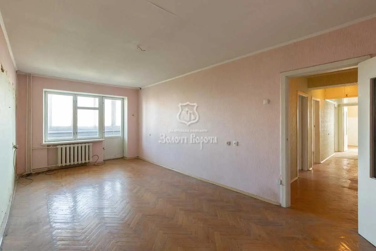 Фото Selling a 4-room apartment, 95 sq.m., Florentsii Street 5 Kyiv, price: 95000 USD, code 9007