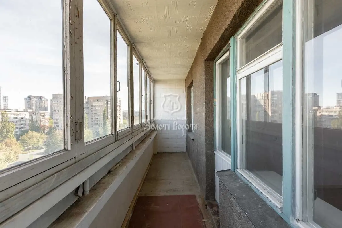 Фото Selling a 4-room apartment, 95 sq.m., Florentsii Street 5 Kyiv, price: 95000 USD, code 9007