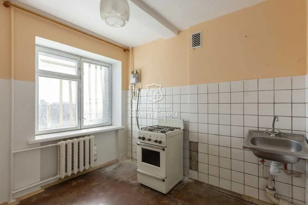 Фото Selling a 4-room apartment, 95 sq.m., Florentsii Street 5 Kyiv, price: 95000 USD, code 9007