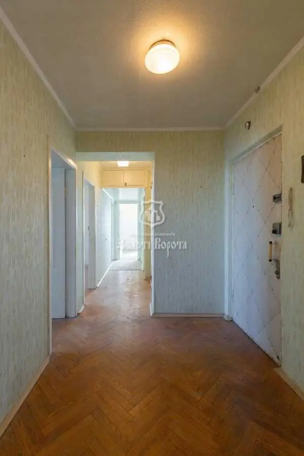 Фото Selling a 4-room apartment, 95 sq.m., Florentsii Street 5 Kyiv, price: 95000 USD, code 9007