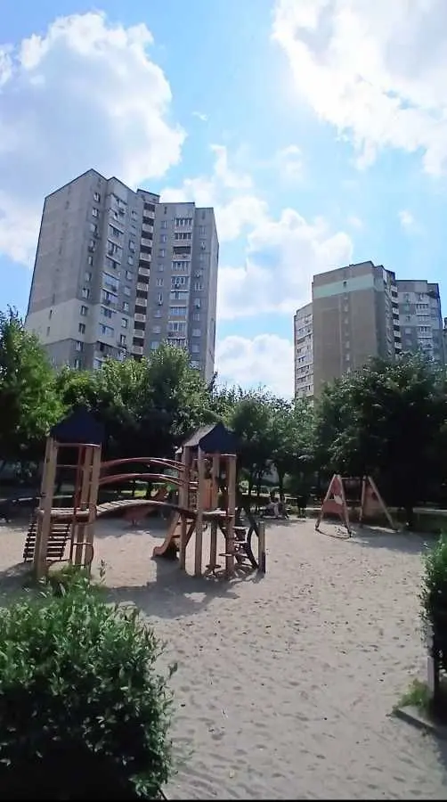 Фото Продаю офіс, 140 кв. м, Василя Порика просп. 7б Київ, ціна: 129000 USD, код 9009