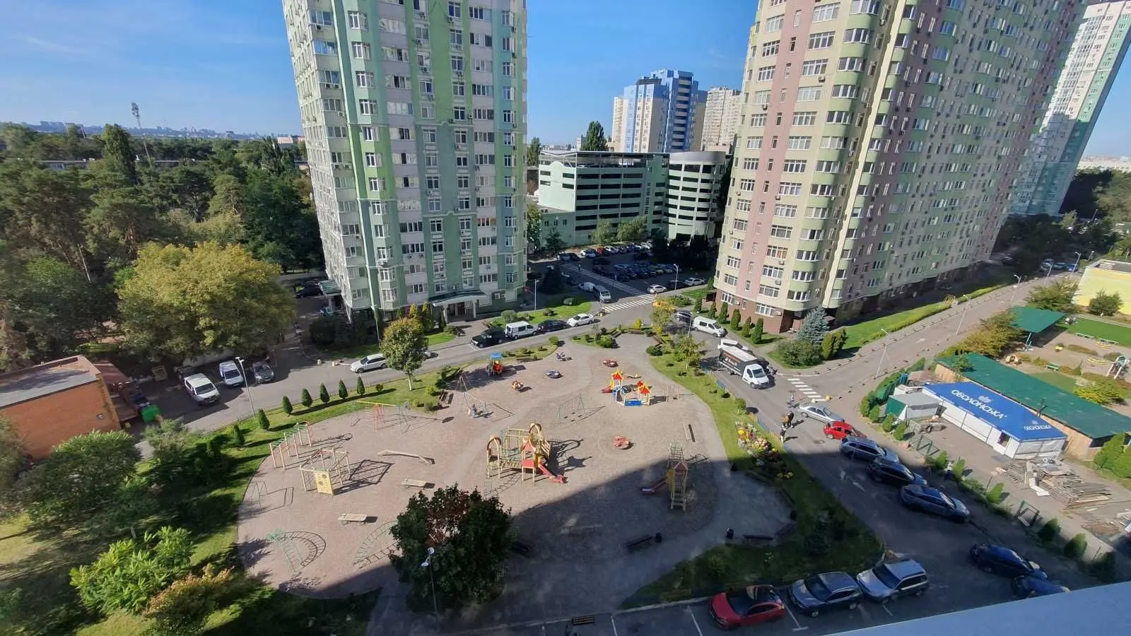 Фото Зняти 1 кімнатну квартиру, Воскресенська вул. 12Б Київ в довгострокову оренду, ціна: 15000 UAH, код 9015