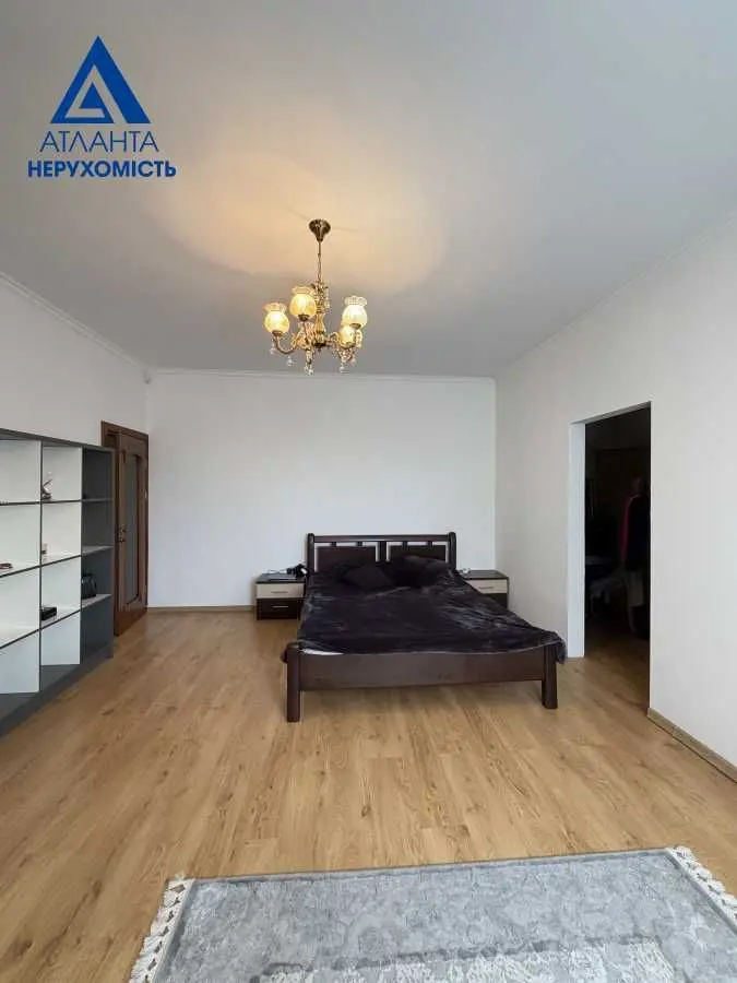 Фото Продаю будинок, 197 кв. м, Миру вул.  Полонка, ціна: 250000 USD, код 9016