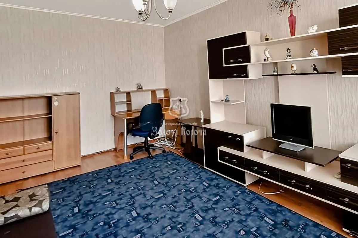 Фото Продаю 1-комнатную квартиру, 42.2 кв. м, Милославская ул. 31б Киев, цена: 54000 USD, код 9024