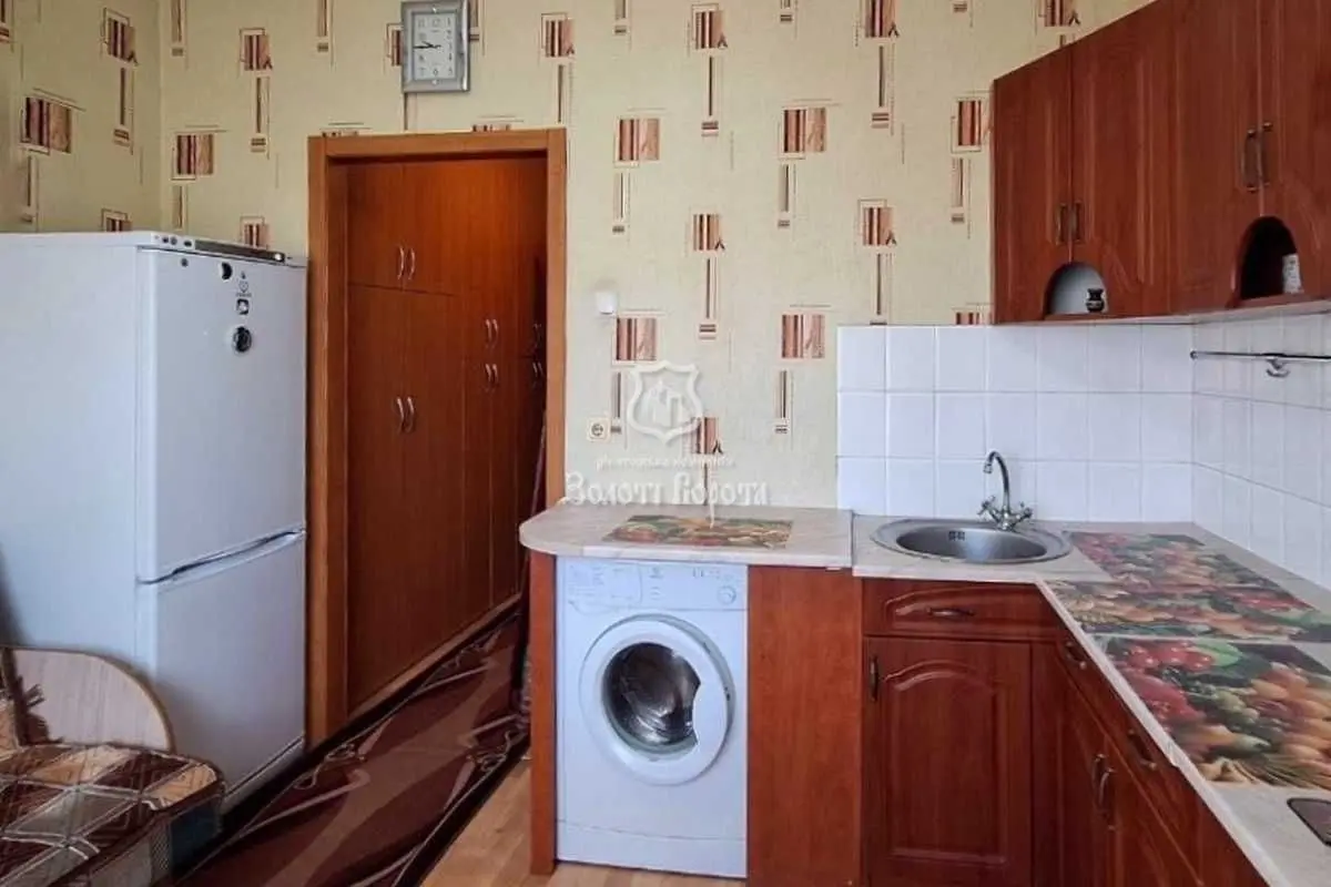 Фото Продаю 1-комнатную квартиру, 42.2 кв. м, Милославская ул. 31б Киев, цена: 54000 USD, код 9024