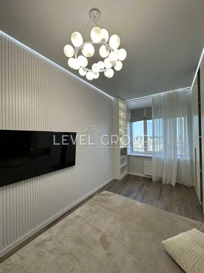 Фото Продаю 2 кімнатну квартиру, 77 кв. м, Микільсько-Слобідська вул.  Київ, ціна: 205000 USD, код 9026