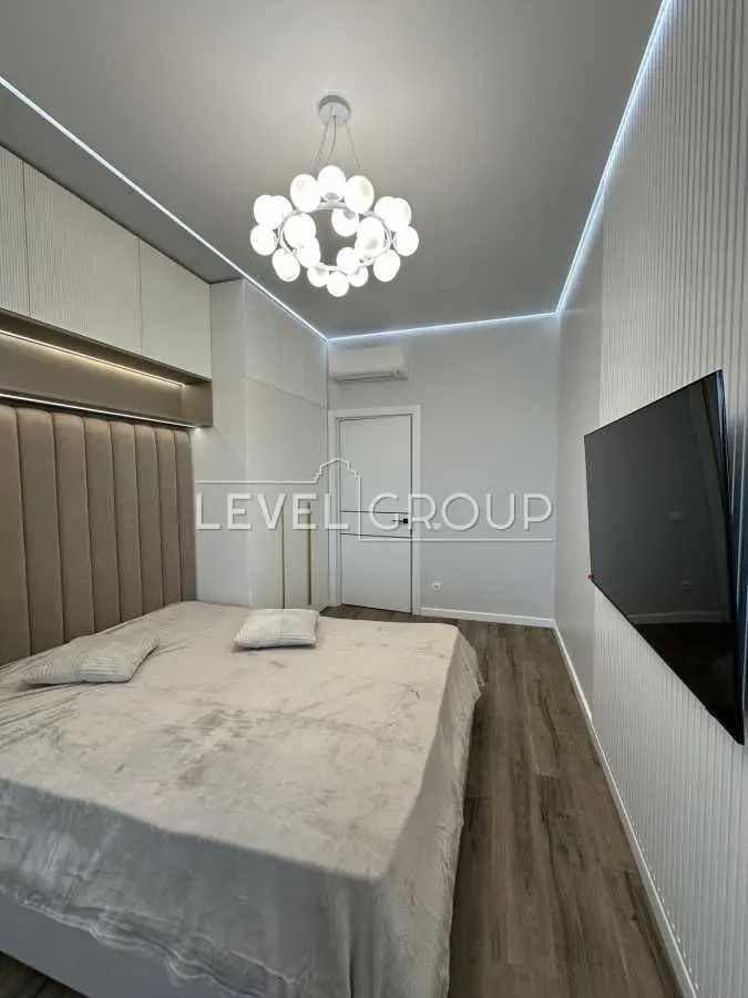 Фото Продаю 2 кімнатну квартиру, 77 кв. м, Микільсько-Слобідська вул.  Київ, ціна: 205000 USD, код 9026