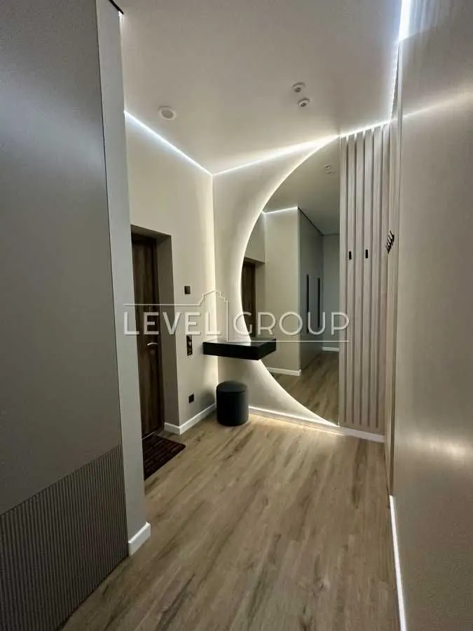 Фото Продаю 2 кімнатну квартиру, 77 кв. м, Микільсько-Слобідська вул.  Київ, ціна: 205000 USD, код 9026