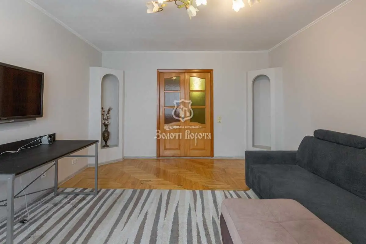 Фото Продаю 3 кімнатну квартиру, 72 кв. м, Антоновича вул. (Горького) 104 Київ, ціна: 120000 USD, код 9027