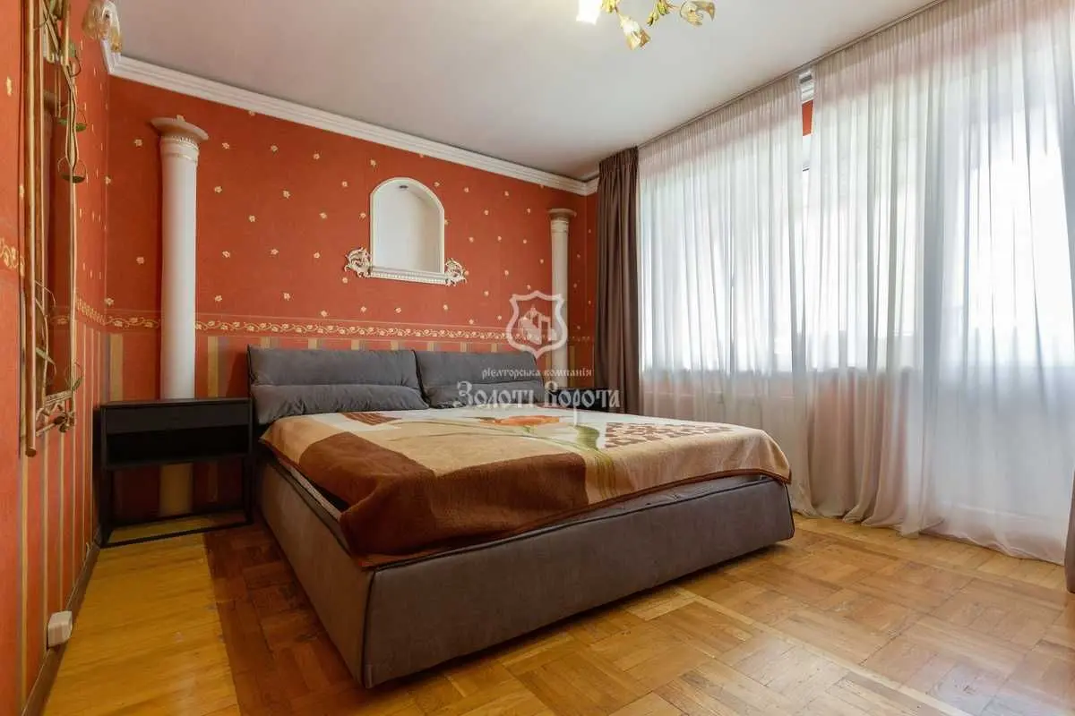 Фото Продаю 3 кімнатну квартиру, 72 кв. м, Антоновича вул. (Горького) 104 Київ, ціна: 120000 USD, код 9027