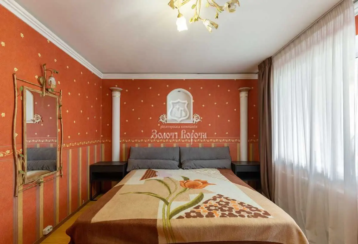 Фото Продаю 3 кімнатну квартиру, 72 кв. м, Антоновича вул. (Горького) 104 Київ, ціна: 120000 USD, код 9027
