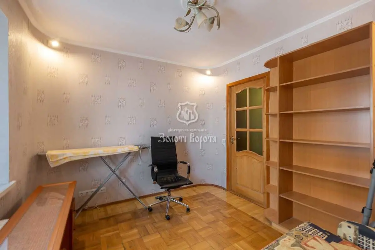 Фото Продаю 3 кімнатну квартиру, 72 кв. м, Антоновича вул. (Горького) 104 Київ, ціна: 120000 USD, код 9027