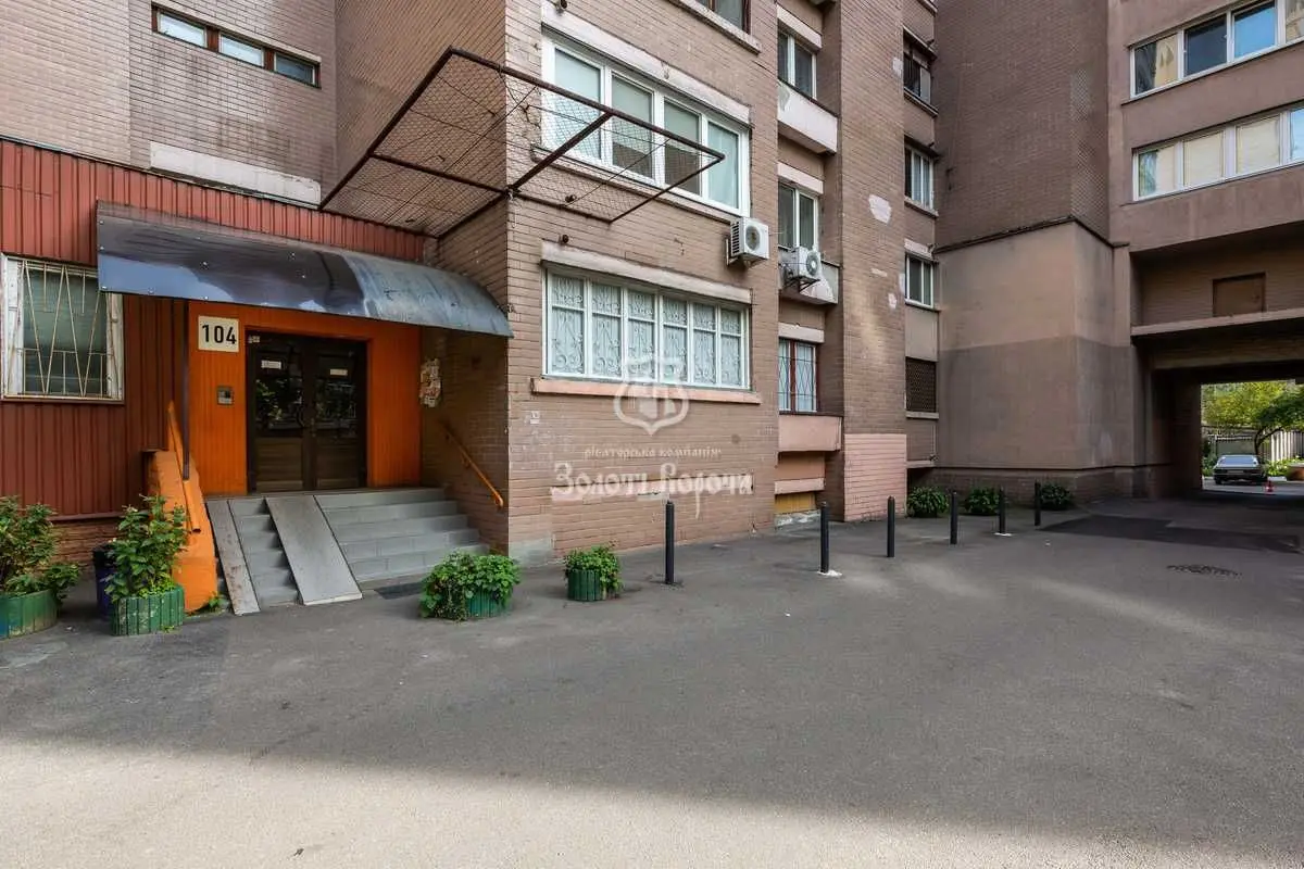Фото Продаю 3 кімнатну квартиру, 72 кв. м, Антоновича вул. (Горького) 104 Київ, ціна: 120000 USD, код 9027